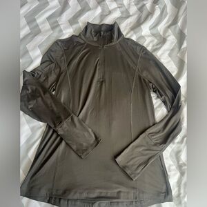 Women’s green athletic quarter zip long sleeve